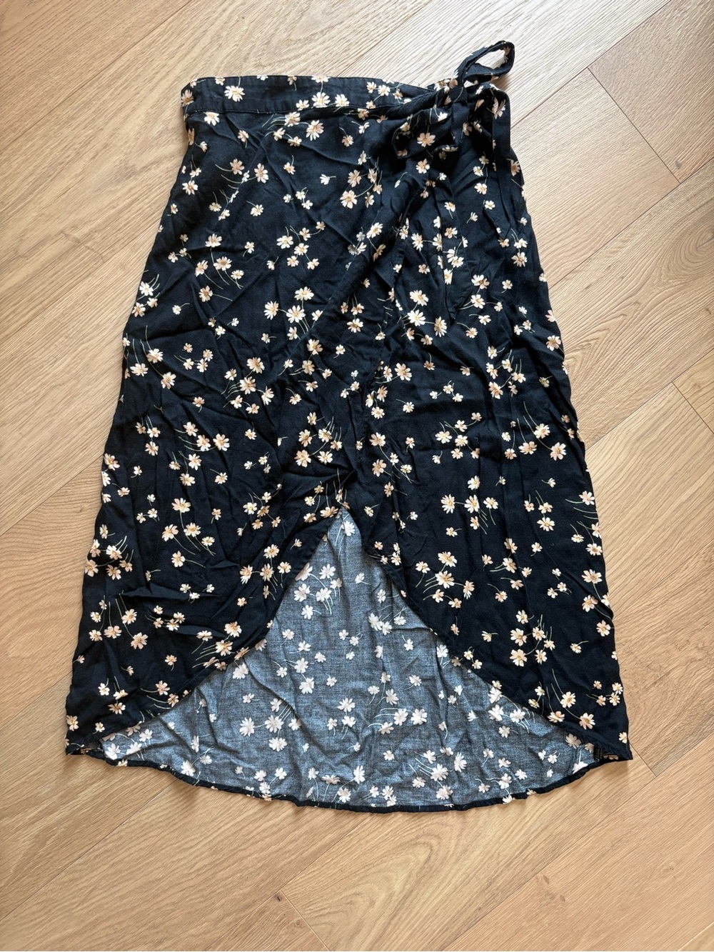 American Eagle Outfitters Black Wrap Skirt with Cream Floral Print